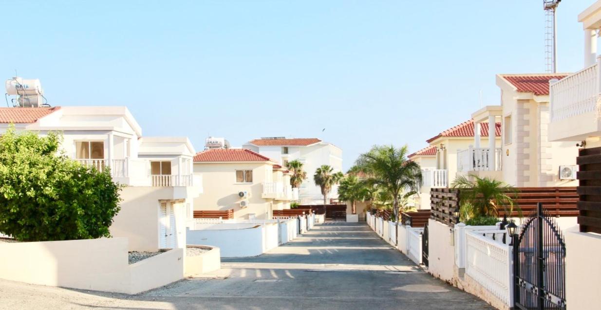 Villa Agnes Ayia Napa Bagian luar foto