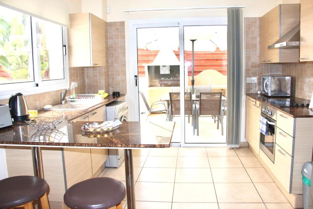 Villa Agnes Ayia Napa Bagian luar foto